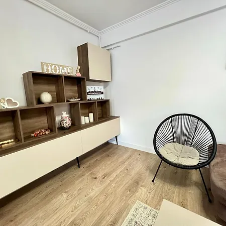 Cozy North 11 *
